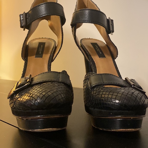 Ann Taylor Textured Platform Sandals - Picture 3 of 9